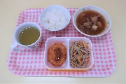 １２月８日(木)３歳児からの給食(すみれ１組)